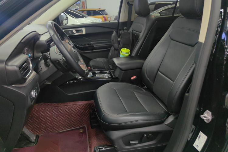 福特 探险者 2020款 EcoBoost 285 四驱风尚版 7座局部细节19