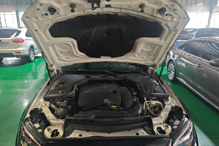 奔驰E级 2021款 改款 E 300 L 运动时尚型局部细节24