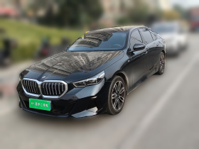 宝马5系 2024款 530Li 领先型 M运动套装