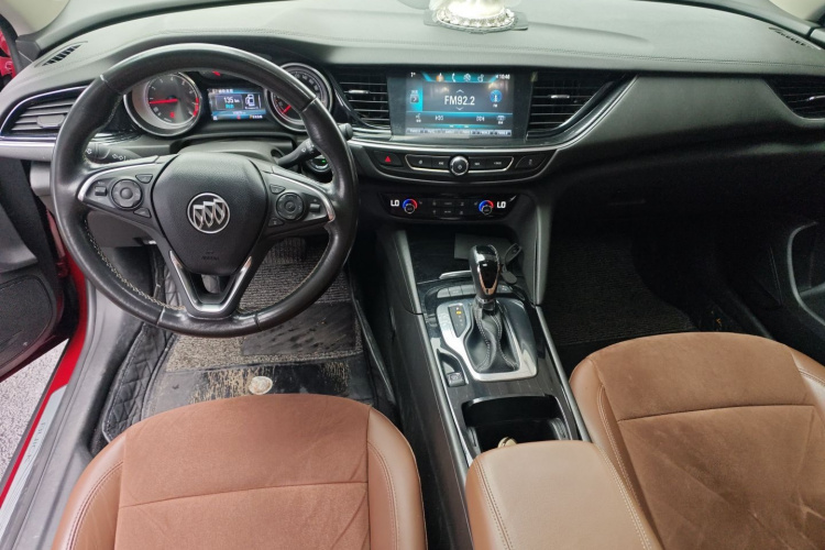 别克 君威 2017款 20T 精英型中控内饰7002