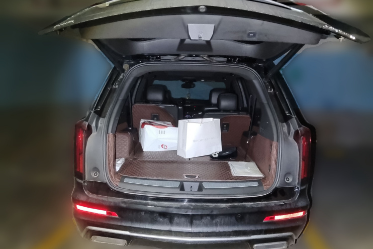 凯迪拉克XT6 2021款 2.0T 六座四驱豪华型中控内饰23