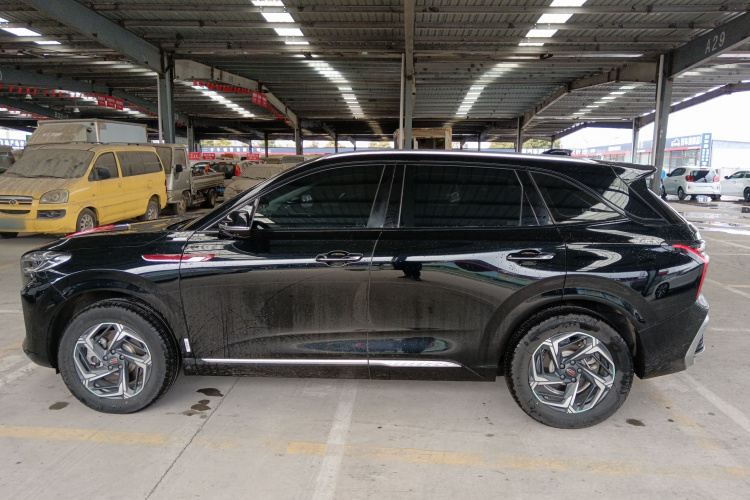 红旗HS3 2023款 1.5T 两驱善为版车身外观6003