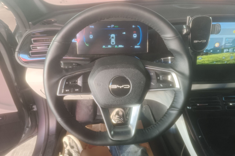 比亚迪 秦PLUS 2023款 冠军版 DM-i 55KM领先型中控内饰13
