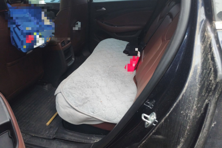 别克 昂科威 2021款 532T 两驱精英型中控内饰21