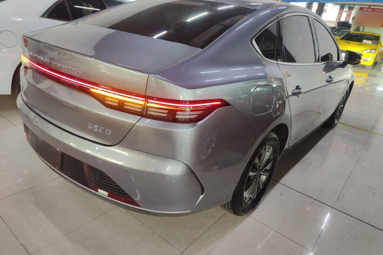 比亚迪 驱逐舰05 2024款 荣耀版 DM-i 55KM 豪华型车身外观7