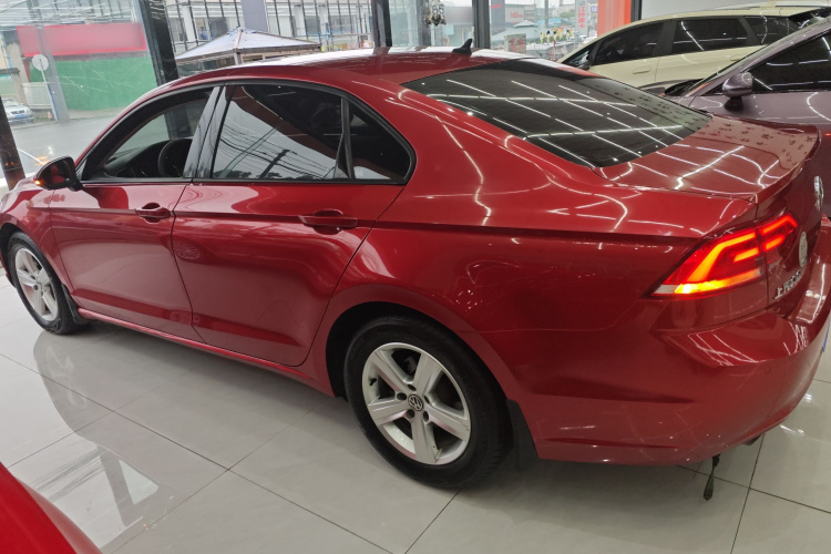 大众 凌渡 2018款 230TSI DSG风尚版车身外观4