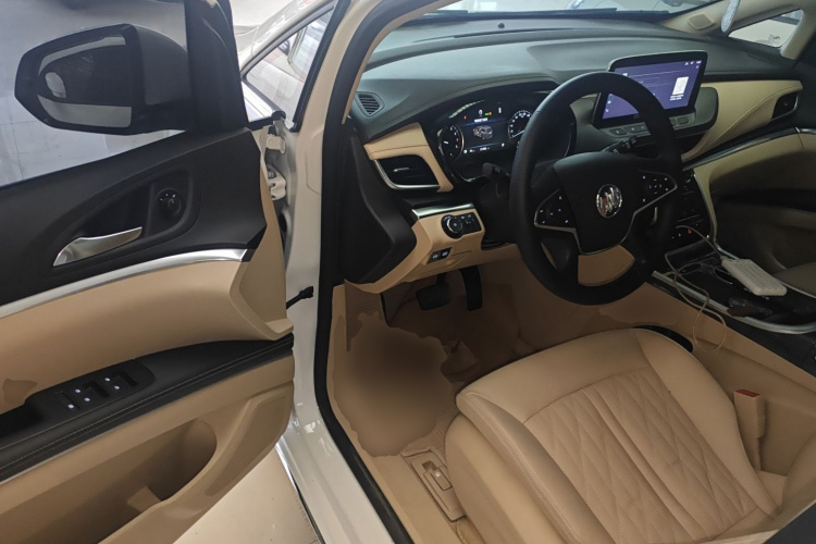 别克GL8 2023款 改款 陆上公务舱 豪华型中控内饰20