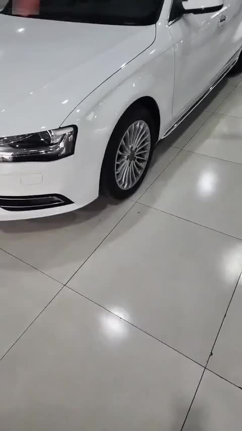 奥迪A4L 2016款 35 TFSI 典藏版 自动标准型讲解2