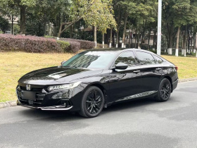 本田 雅阁 2022款 锐·混动 2.0L 锐领版