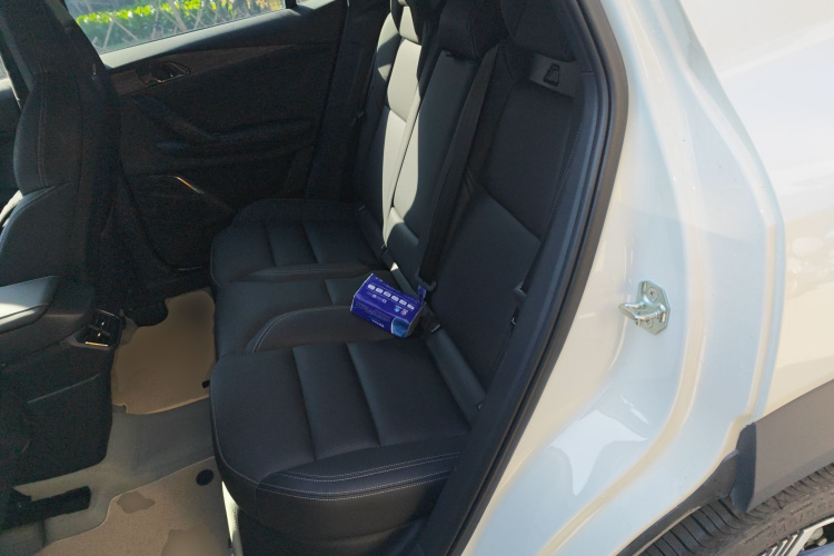 领克06 2023款 Remix 1.5T 劲Pro中控内饰21