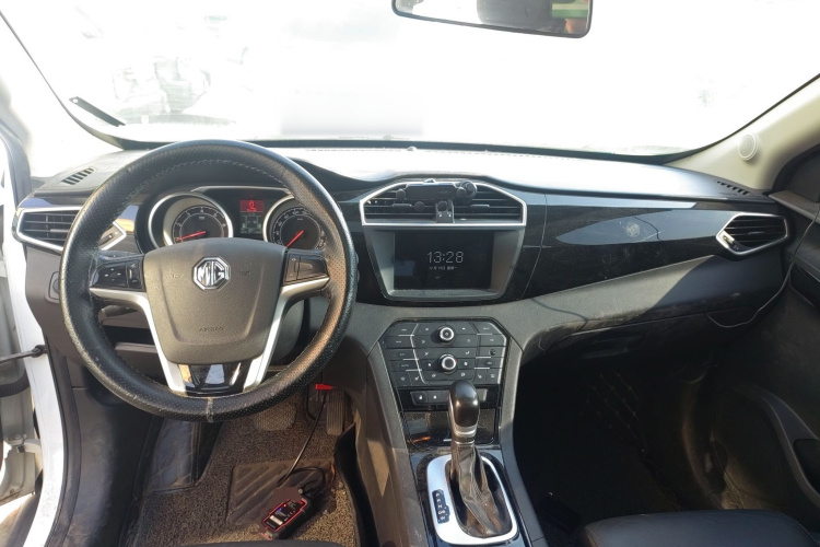 名爵 锐腾 2015款 2.0TGI TST豪华版中控内饰12