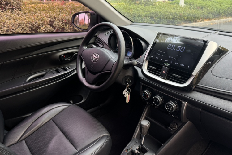 丰田 YARiS L 致炫 2016款 改款 1.5E CVT魅动版中控内饰7014