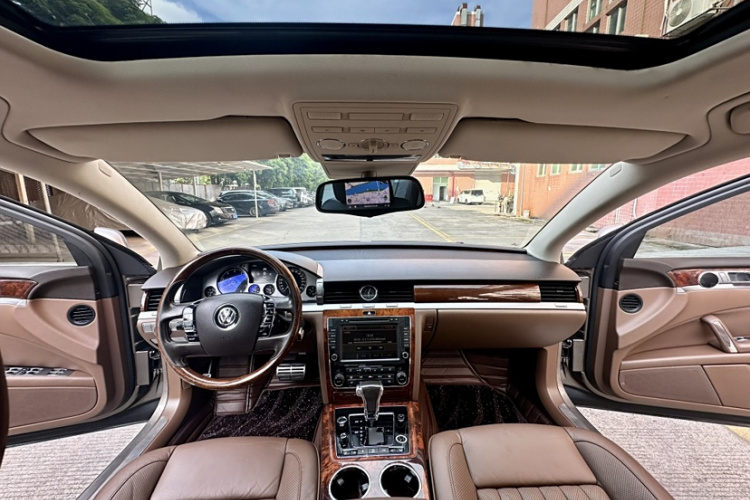 大众 辉腾 2014款 3.0L 行政型中控内饰7001