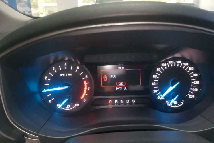 福特 蒙迪欧 2020款 EcoBoost 180 时尚型局部细节14