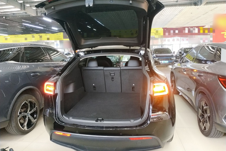 特斯拉 Model Y 2022款 改款 后轮驱动版机舱底盘23