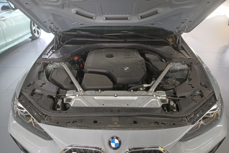 宝马4系 2022款 425i Gran Coupe M运动套装机舱底盘24