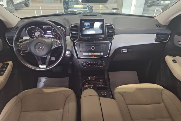 奔驰GLE轿跑 2015款 GLE 320 4MATIC 轿跑SUV中控内饰12
