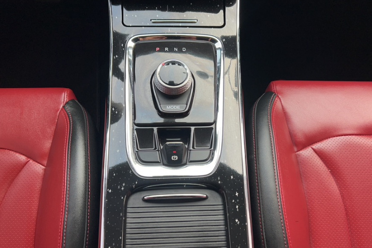 SWM斯威汽车 SWM斯威G05 2022款 PRO 1.5T DCT精英型 7座局部细节18