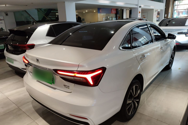 飞凡汽车 飞凡ER6 2020款 620km 智享版车身外观7