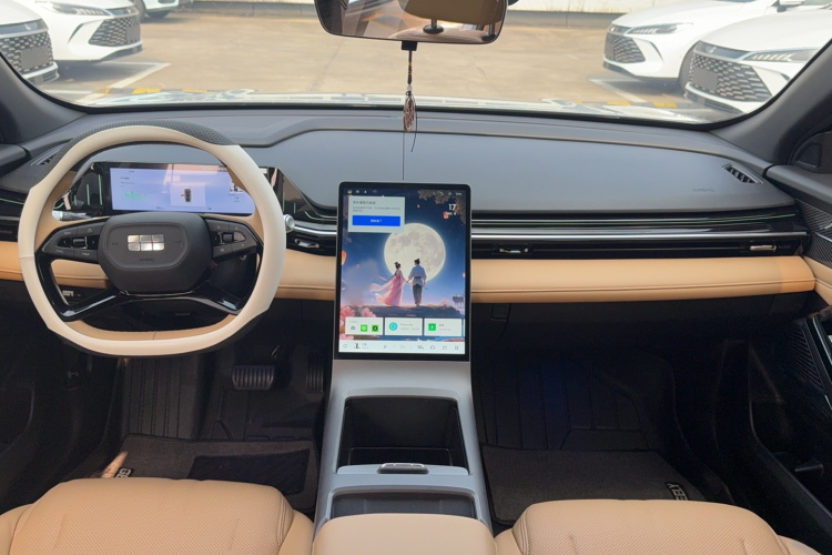 吉利银河 银河L6 2023款 125km 星舰中控内饰7004