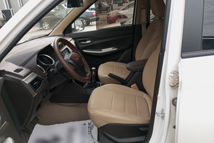 五菱汽车 五菱宏光 2021款 1.5L改款 S舒适型 电动助力LAR中控内饰19