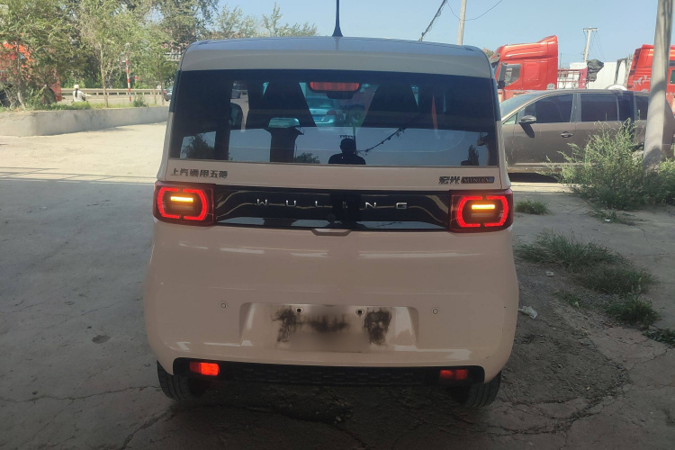 五菱汽车 宏光MINIEV 2021款 马卡龙时尚款 磷酸铁锂车身外观6004