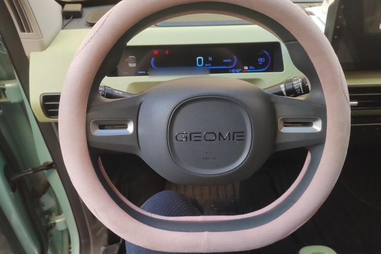 吉利银河 2024款 熊猫mini 200km 龙腾版中控内饰13