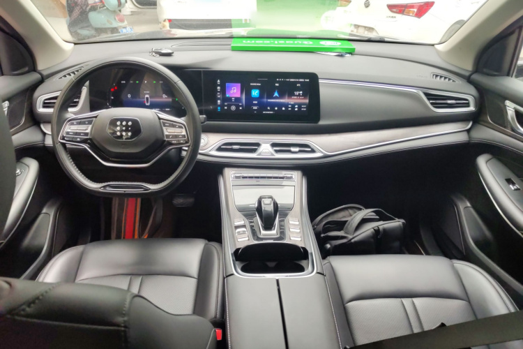 蓝电E5 2023款 1.5L DE-i 100KM畅享型 7座中控内饰12