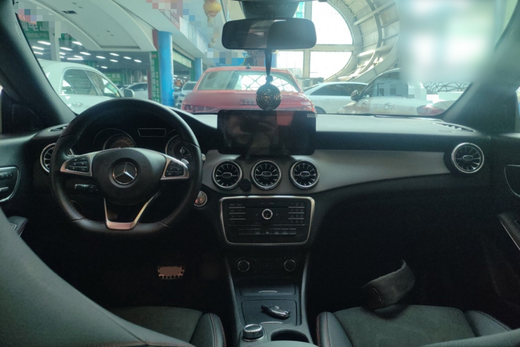 奔驰CLA 2016款 CLA 220 4MATIC中控内饰12