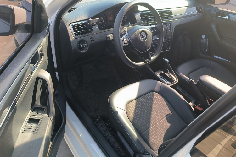 大众 桑塔纳 2016款 1.6L 自动舒适版中控内饰20