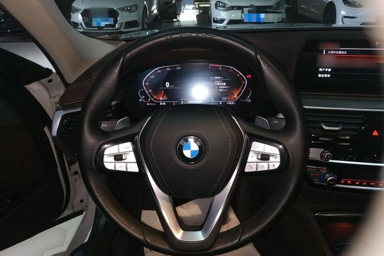 宝马5系 2020款 530Li 尊享型 豪华套装中控内饰13