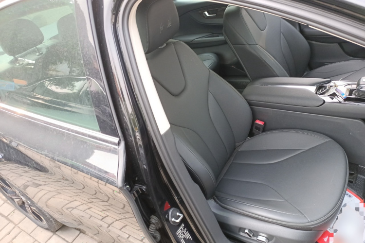 红旗E-QM5 2023款 改款 基础出行版局部细节41