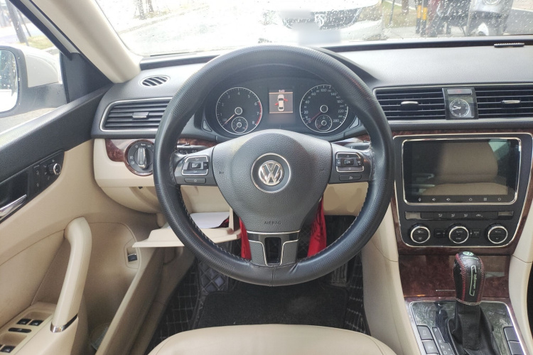 大众 帕萨特 2011款 2.0TSI DSG御尊版局部细节13