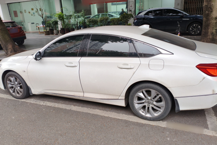 本田 雅阁 2018款 230TURBO 舒适版 国VI车身外观4