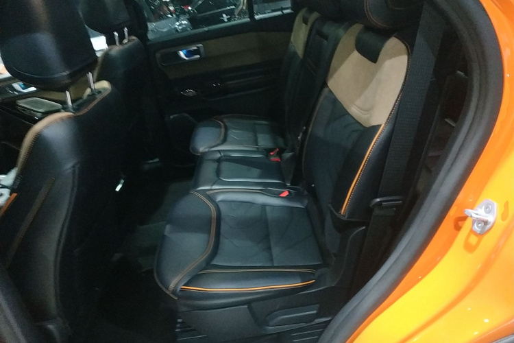 福特 探险者 2024款 2.3T EcoBoost 昆仑巅峰版 7座中控内饰21