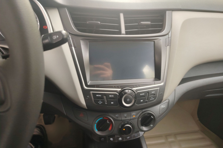 雪佛兰 2015款 赛欧3 1.3L 手动理想版局部细节16