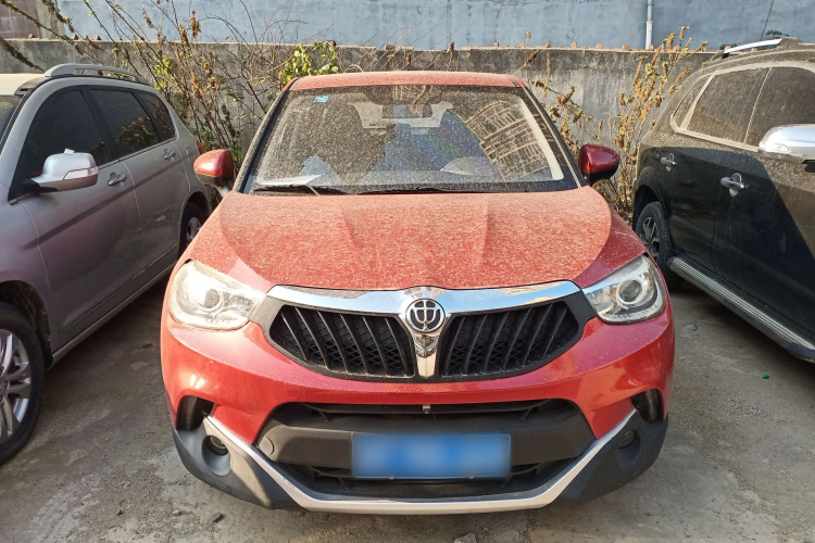 中华V3 2016款 1.5T 自动旗舰型车身外观2