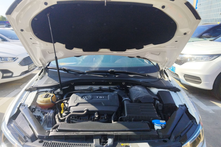 大众 凌渡 2015款 330TSI DSG舒适版机舱底盘24