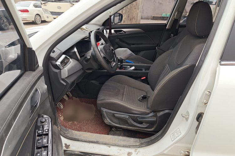 北京汽车 北京X3 2019款 1.5T 手动荣耀版中控内饰20