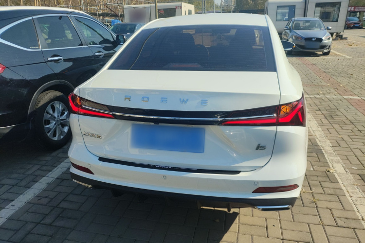 荣威i5 2023款 1.5L CVT豪华版车身外观6004