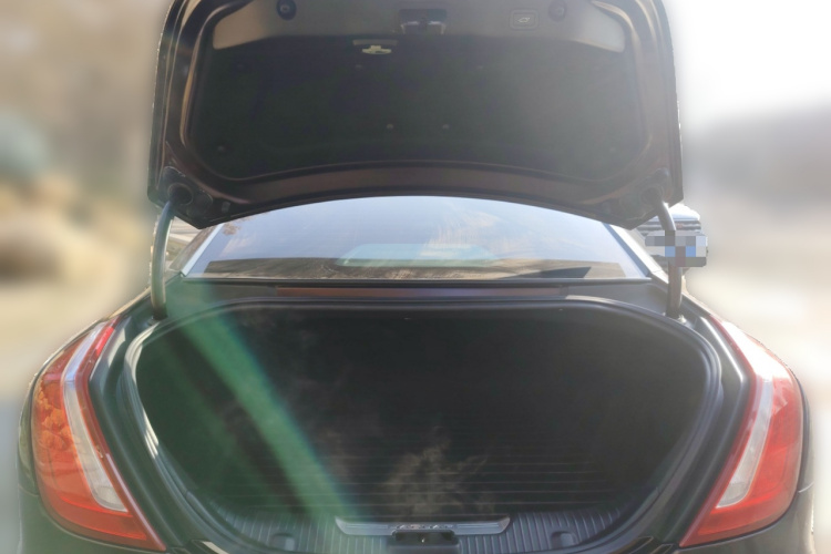 捷豹XJ 2016款 XJL 3.0 SC 四驱全景商务版中控内饰23