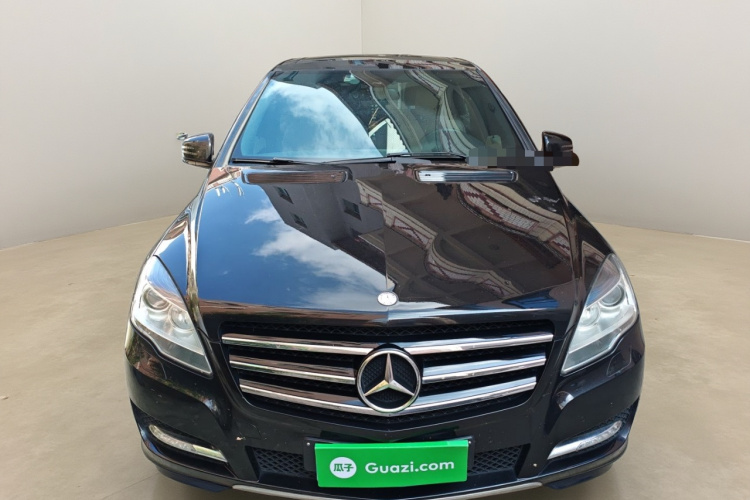 奔驰R级 2014款 R 320 4MATIC 豪华型车身外观2