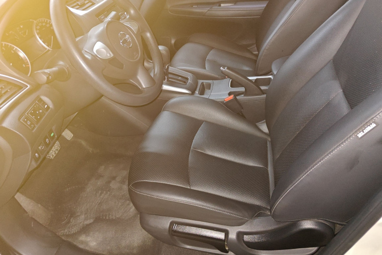 日产 轩逸 2021款 经典 1.6XL CVT豪华版局部细节19