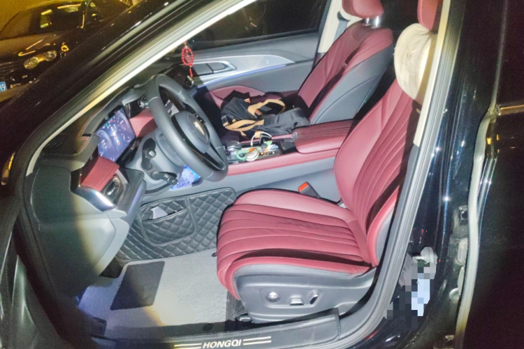 红旗H5 2024款 2.0T 自动智联旗畅版中控内饰19