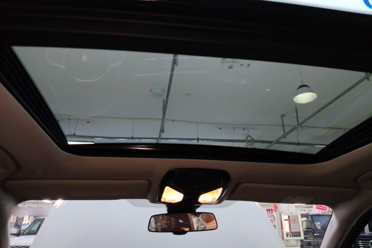 宝马3系 2024款 325Li M运动套装中控内饰22