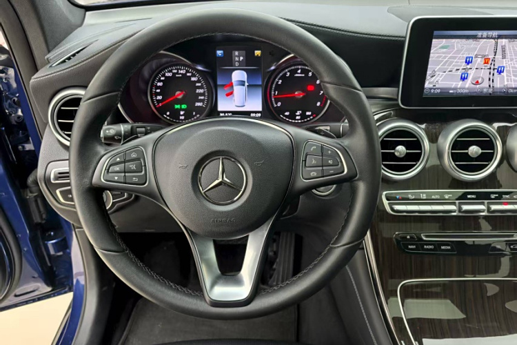奔驰GLC 2018款 GLC 260 4MATIC 动感型局部细节13