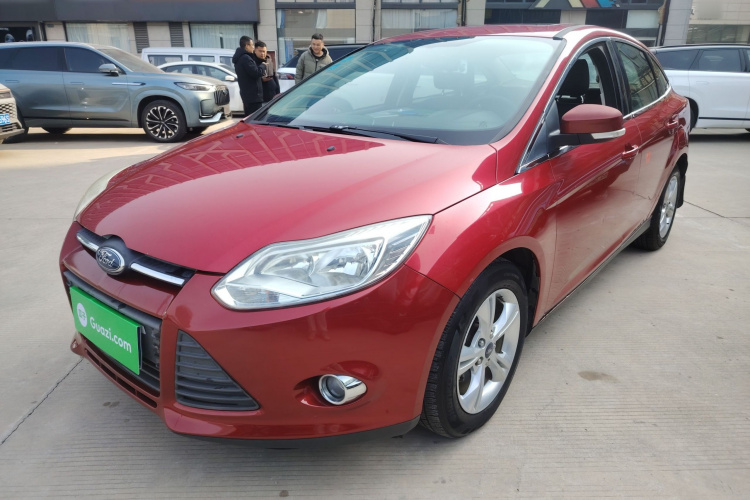 福特 福克斯 2012款 三厢 1.6L 自动风尚型车身外观1