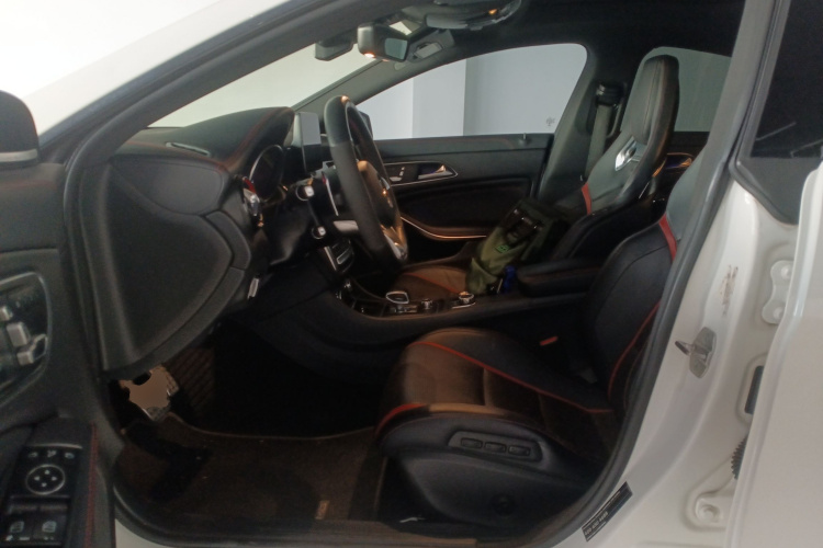 奔驰CLA AMG 2017款 改款 AMG CLA 45 4MATIC中控内饰20