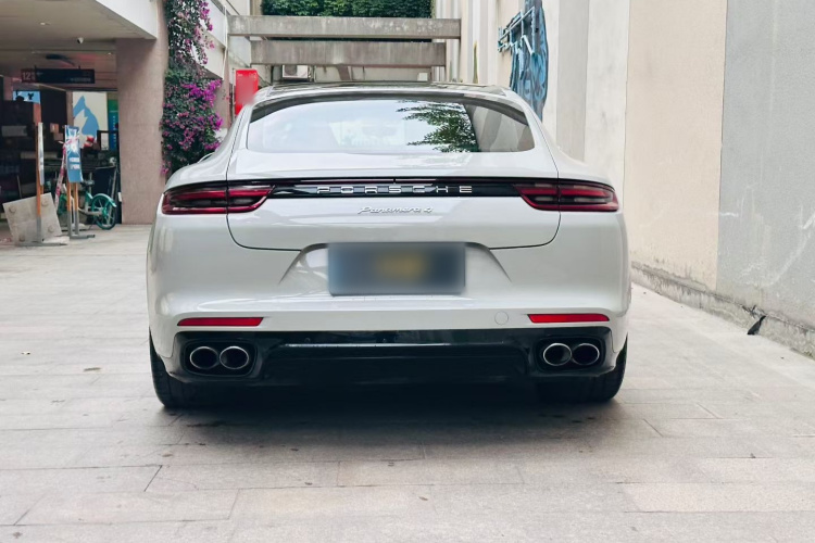 保时捷 2017款 Panamera 4 行政加长版 3.0T车身外观6004
