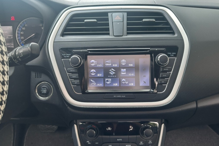 铃木 锋驭 2014款 1.6L CVT两驱精英型局部细节16